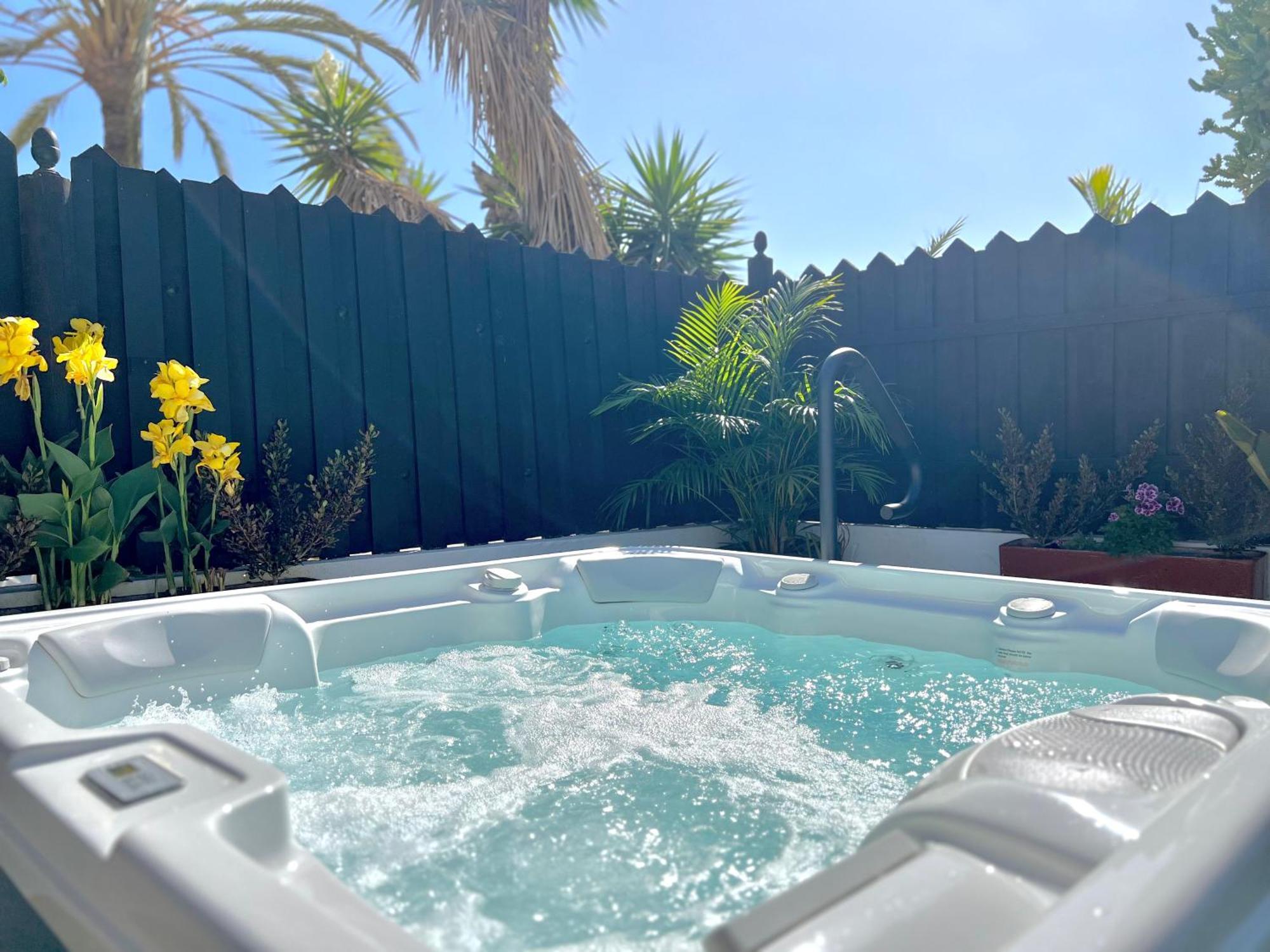 Oasis Beach Holiday Home With Jacuzzi Плая дел Инглес Екстериор снимка