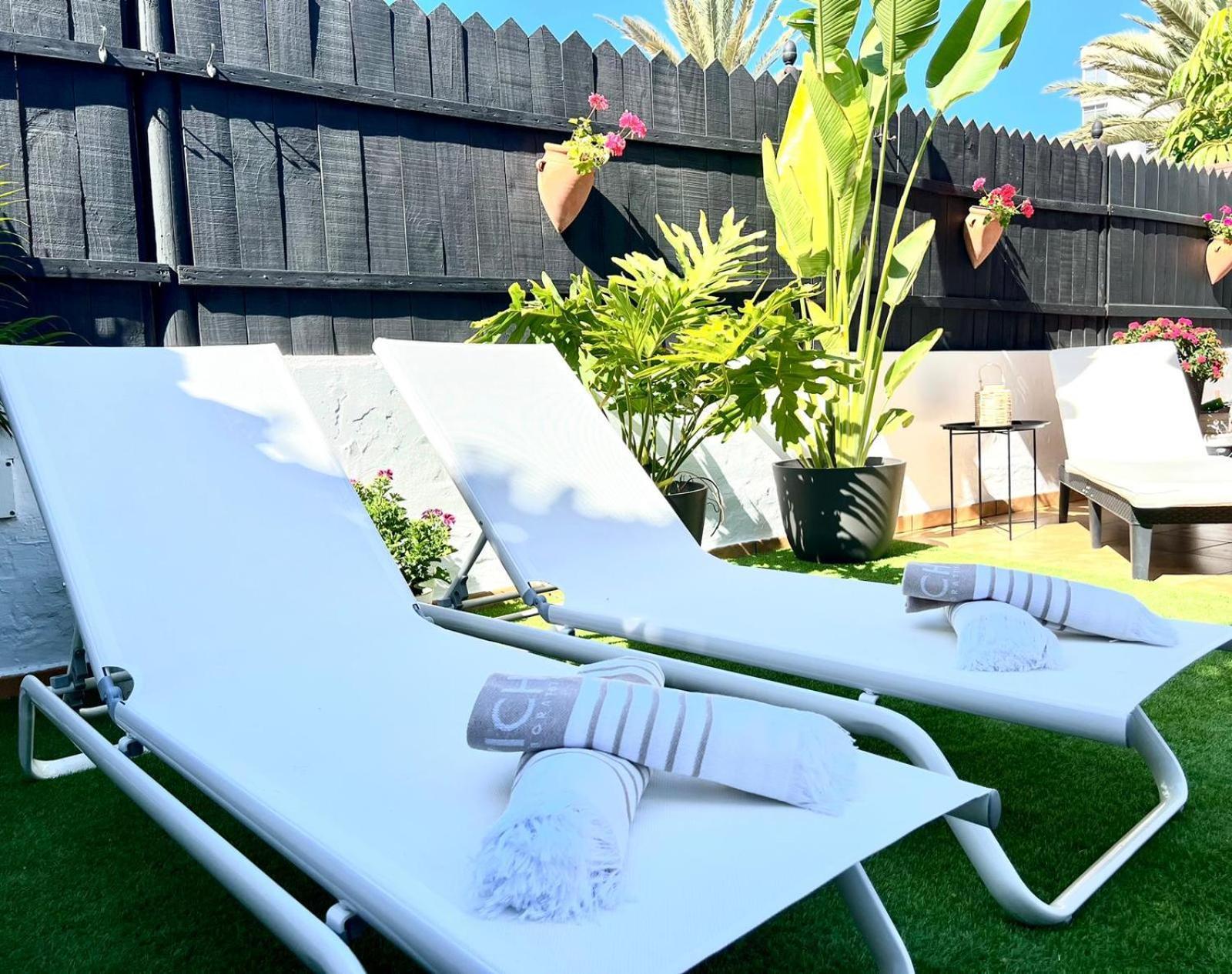 Oasis Beach Holiday Home With Jacuzzi Плая дел Инглес Екстериор снимка