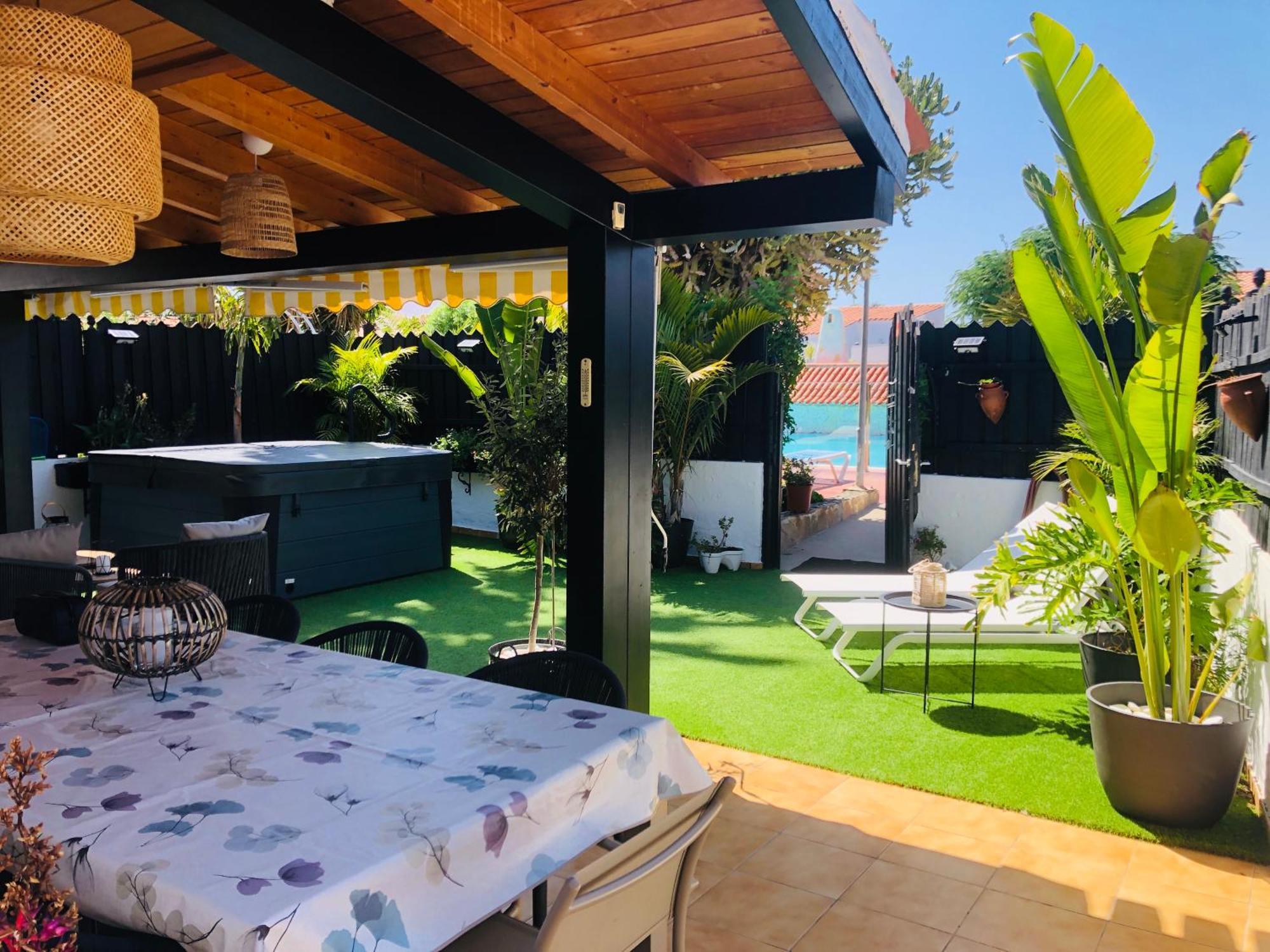 Oasis Beach Holiday Home With Jacuzzi Плая дел Инглес Екстериор снимка